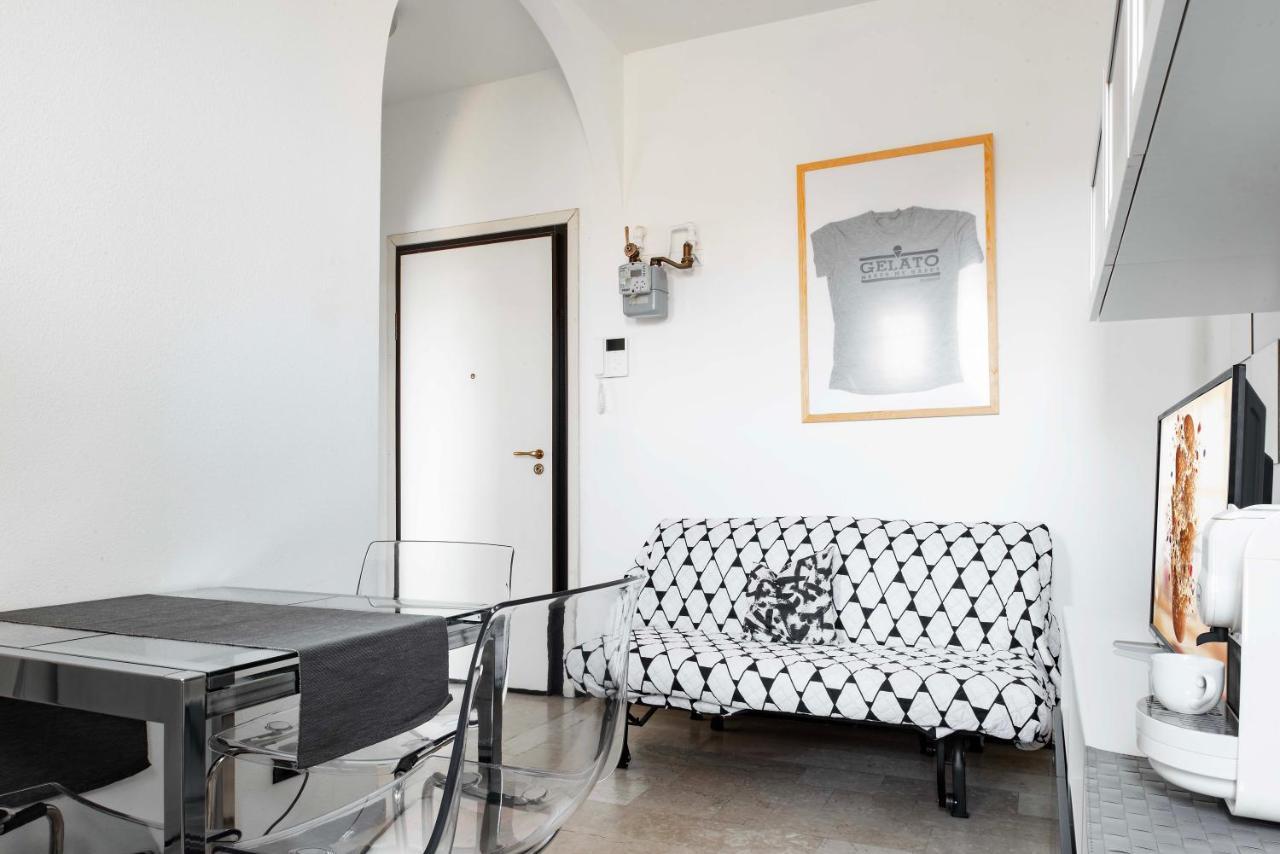 Luvi - Alzaia Naviglio Pavese Apartman Milánó Kültér fotó