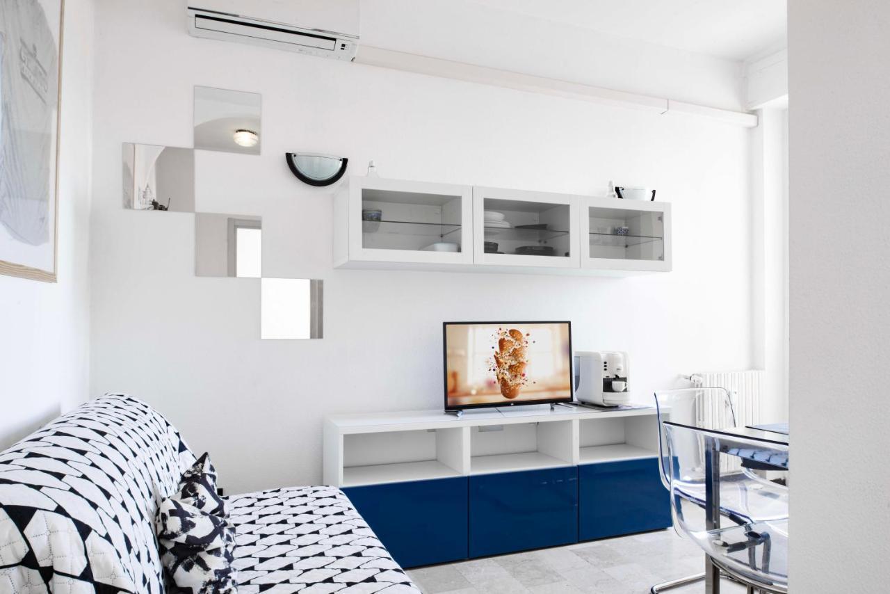 Luvi - Alzaia Naviglio Pavese Apartman Milánó Kültér fotó